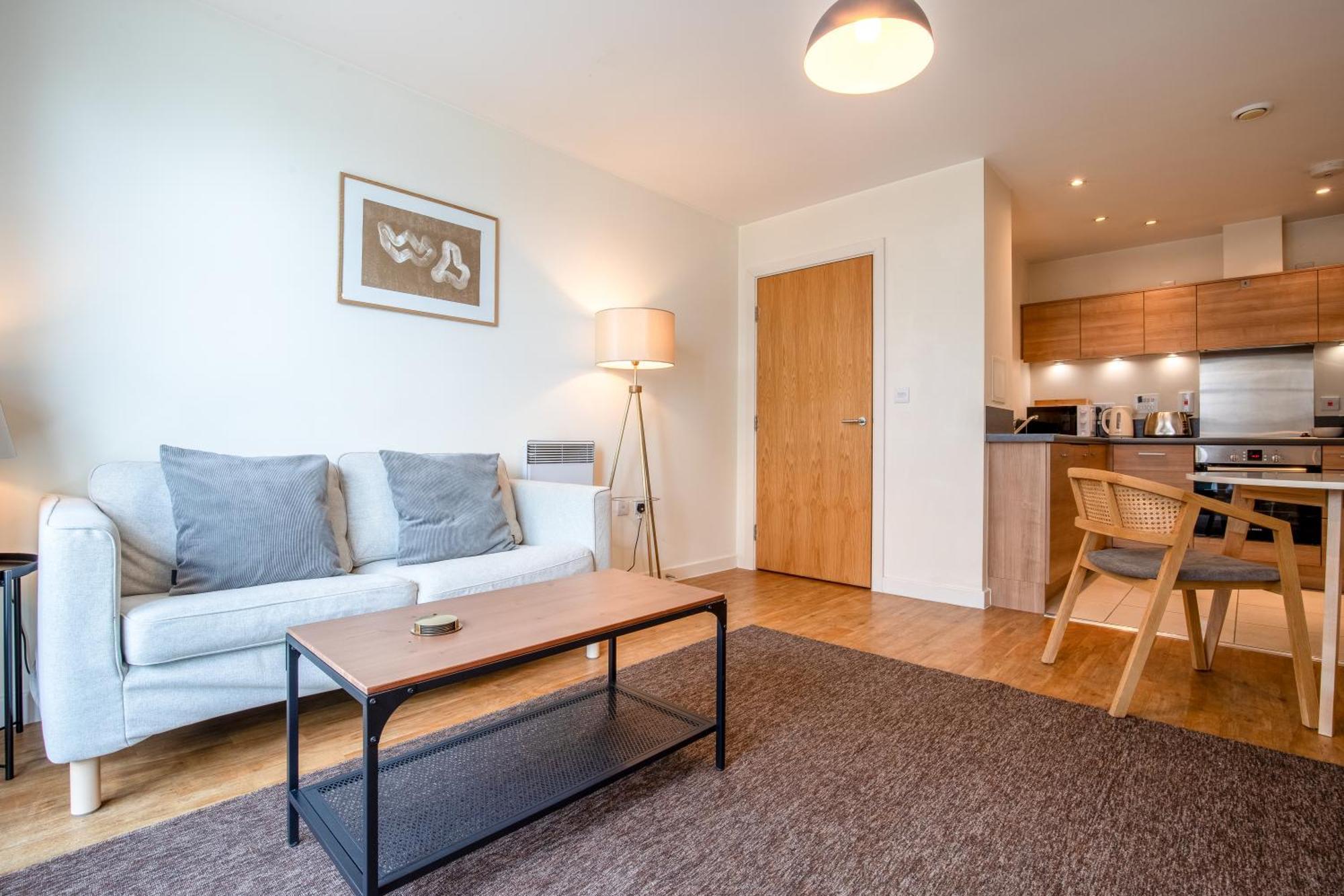 Apartamento Londwell, & Limehouse Balcony - Views *